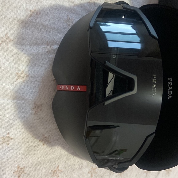 Brand New Prada sunglasses - Picture 2 of 4